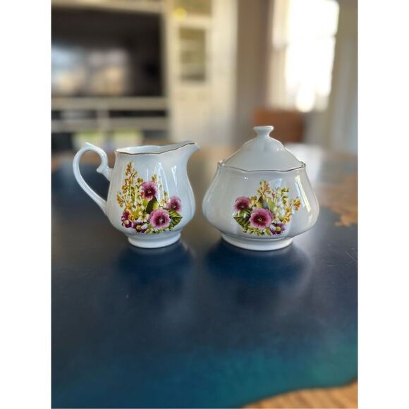 Floral Pansy Cramer and Sugar by Lynns Fine China - Picture 1 of 4